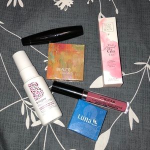 SOLD ‼️ Beauty Bundle NEW 💄